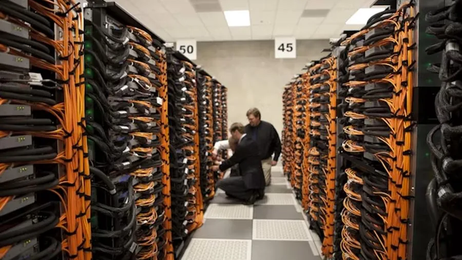 Baies de serveurs en data center